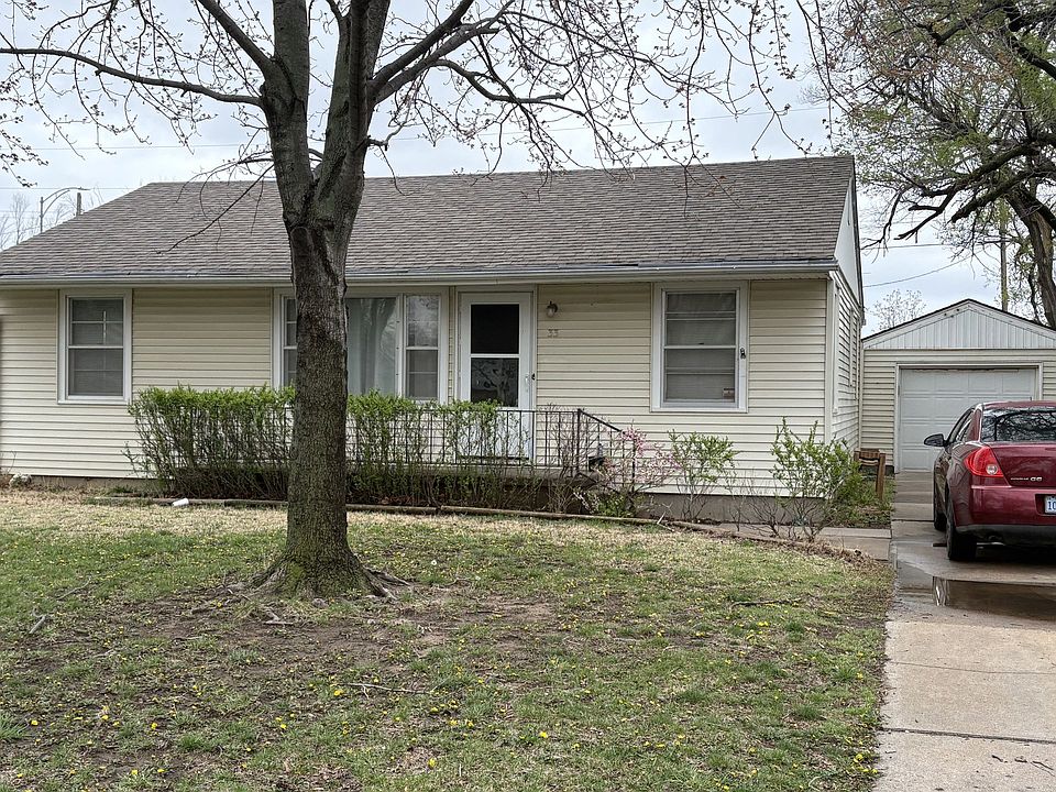 2nd image of 33 Sunflower Ave