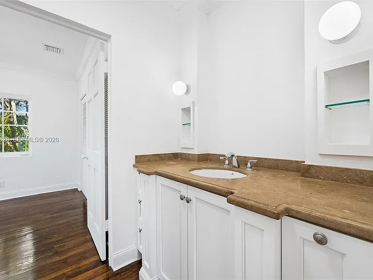 1545 Meridian Ave — Photo 19