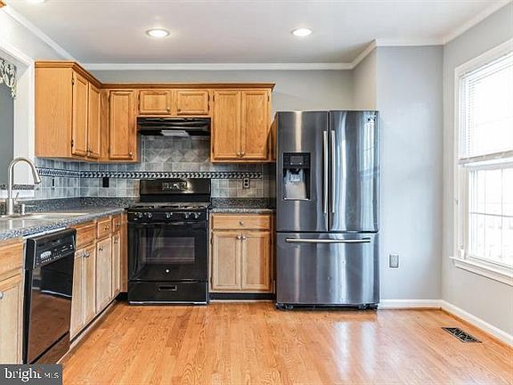 5th image of 7725 Hickory Glen Way