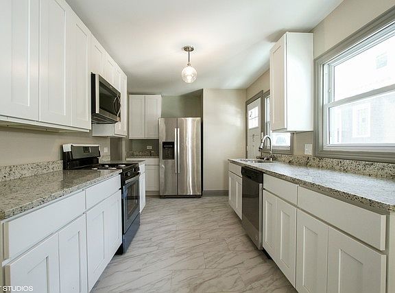 2nd image of 711 N 5th Ave