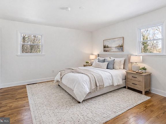 4th image of 14813 Berry Rd