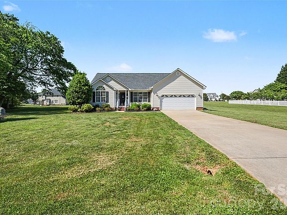 5th image of 309 Foxcress Dr