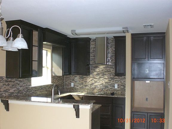 3rd image of 1412 Ocampo Dr
