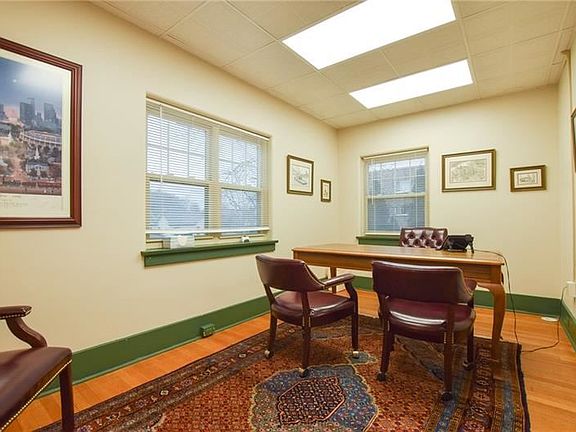 5th image of 610 N Main St
