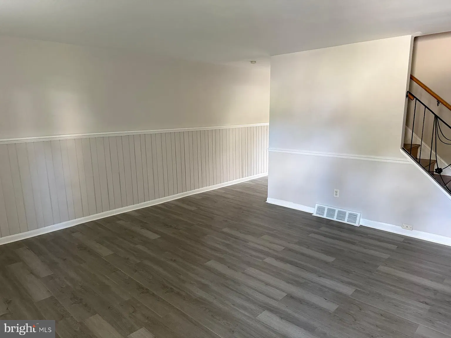 3 bed, 1.5 bath, 1440 sqft, $2,200 — Photo 2