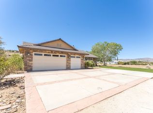 3804 E Avenue T8, Palmdale, CA 93550