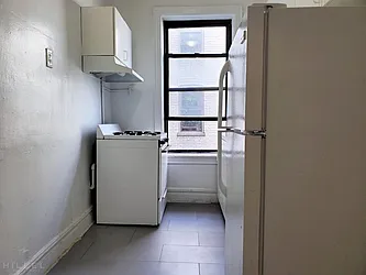 Rented by Hillel Realty Group