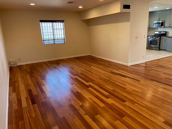 2nd image of 410 Rose Ave