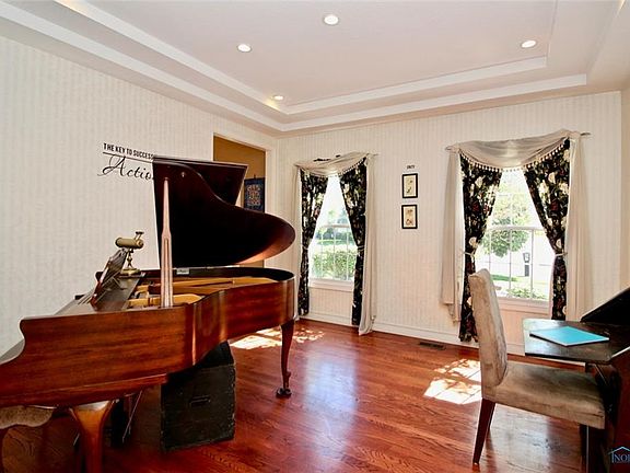 5th image of 26539 Catawba Dr
