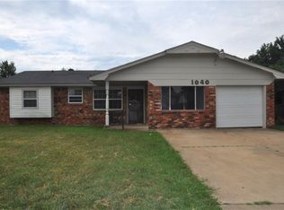 1040 NW 9th St, Moore, OK 73160