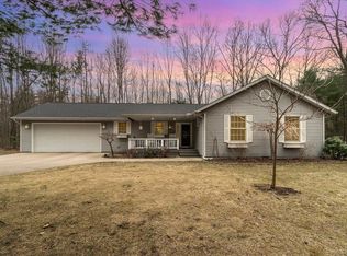 616 Thornton Ln, Sanford, MI 48657