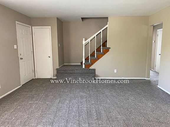 3rd image of 318 N Cherrywood Ave