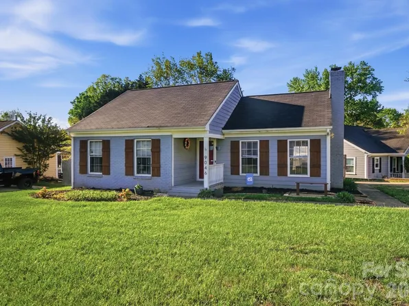 9046 Milton Morris Dr, Charlotte, NC 28227
