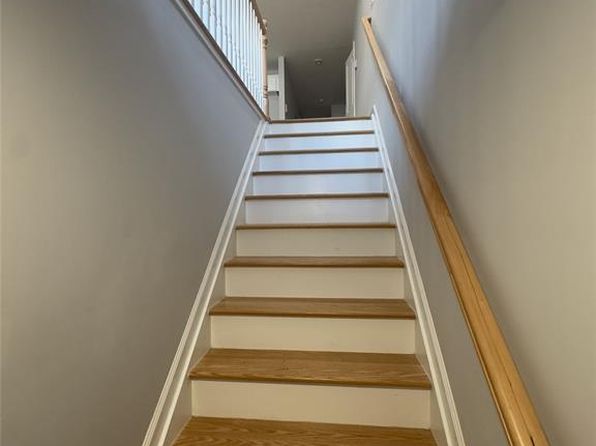 29 Isabella Ave Floor 1