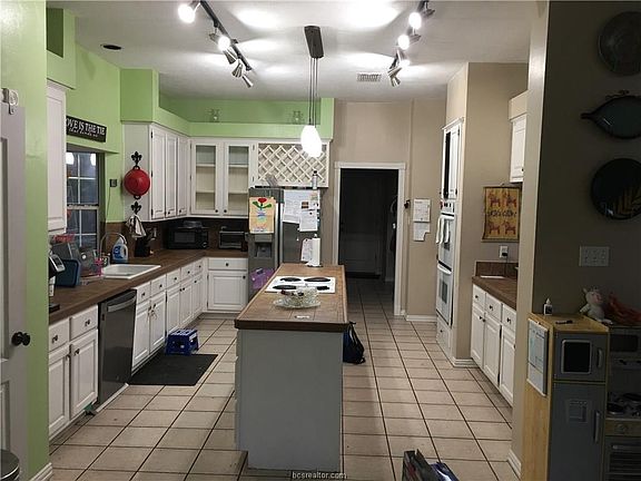 5th image of 2811 Socorro Ct