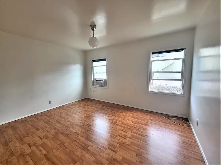 1700 Park Ave #0 — Photo 6