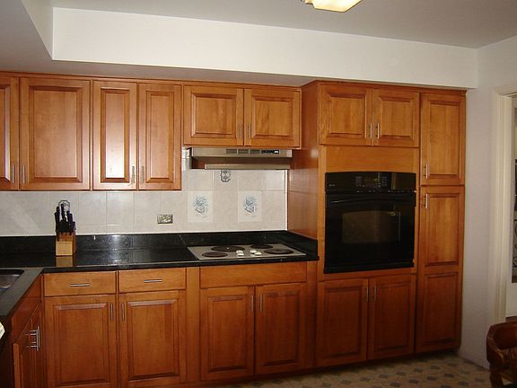 5th image of 835 Liberty Bell Ln