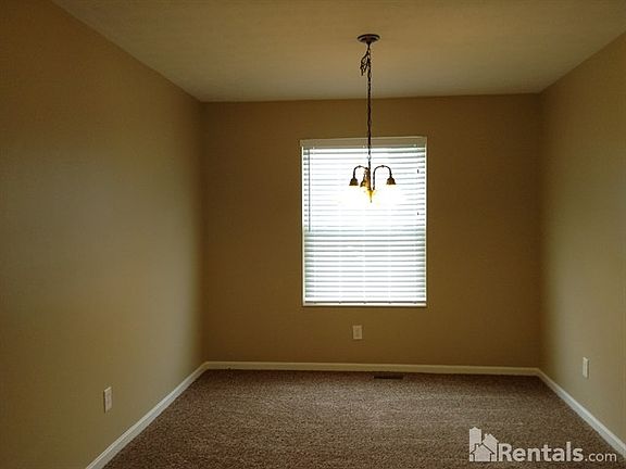 3rd image of 723 Weeping Willow Ln