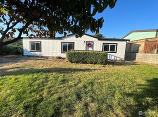 1723 3rd St SE, East Wenatchee, WA 98802
