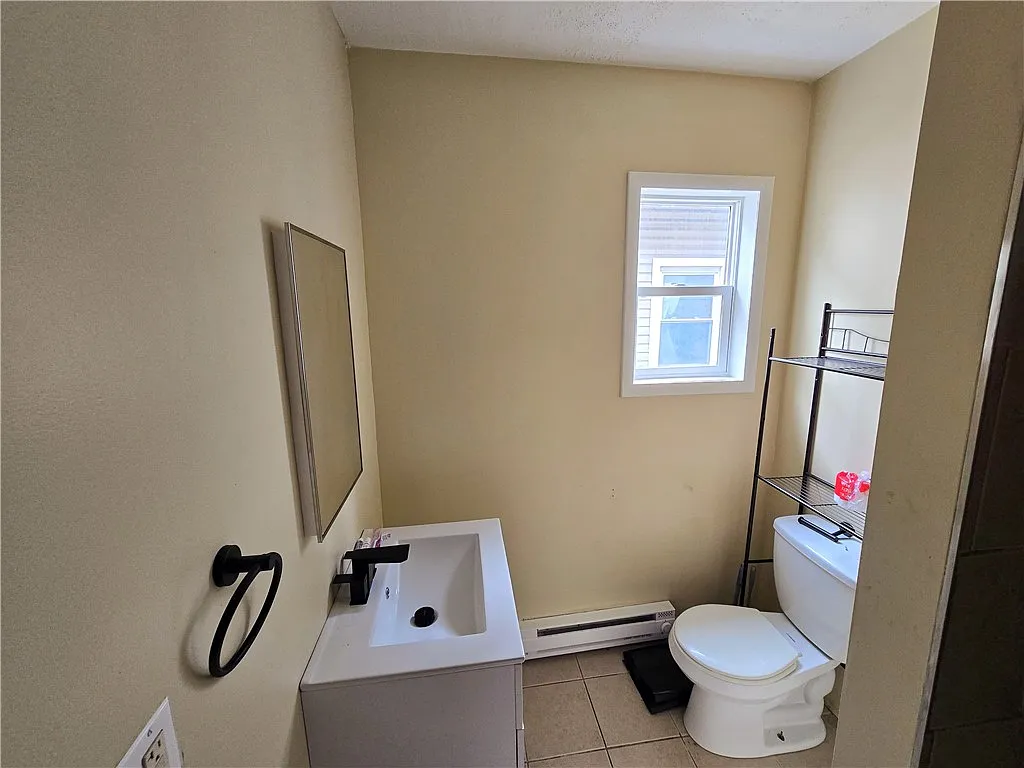 5 bed, 2.0 bath, 1798 sqft, $1,700 — Photo 4