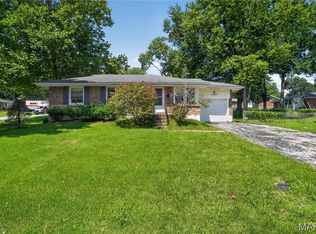 9765 Colony Dr, Saint Louis, MO 63137