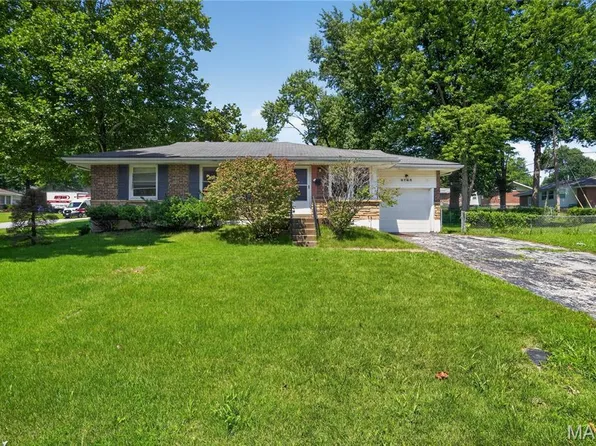 9765 Colony Dr, Saint Louis, MO 63137