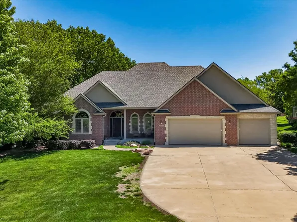1048 SW Westside Dr, Topeka, KS 66615