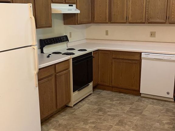 2nd image of 1906 N Washington St APT 6