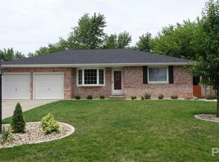 5827 W Overland Pass, Peoria, IL