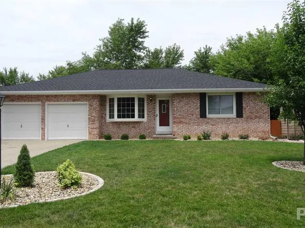 5827 W Overland Pass, Peoria, IL 61607