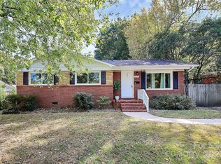 1420 Starbrook Dr, Charlotte, NC 28210