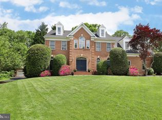9406 Meadow Crossing Way, Fairfax Station, VA 22039