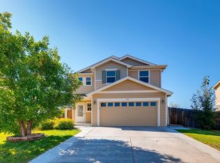 895 Willow Dr, Lochbuie, CO 80603