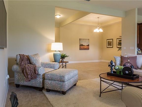 4th image of 482 Montiano Cir