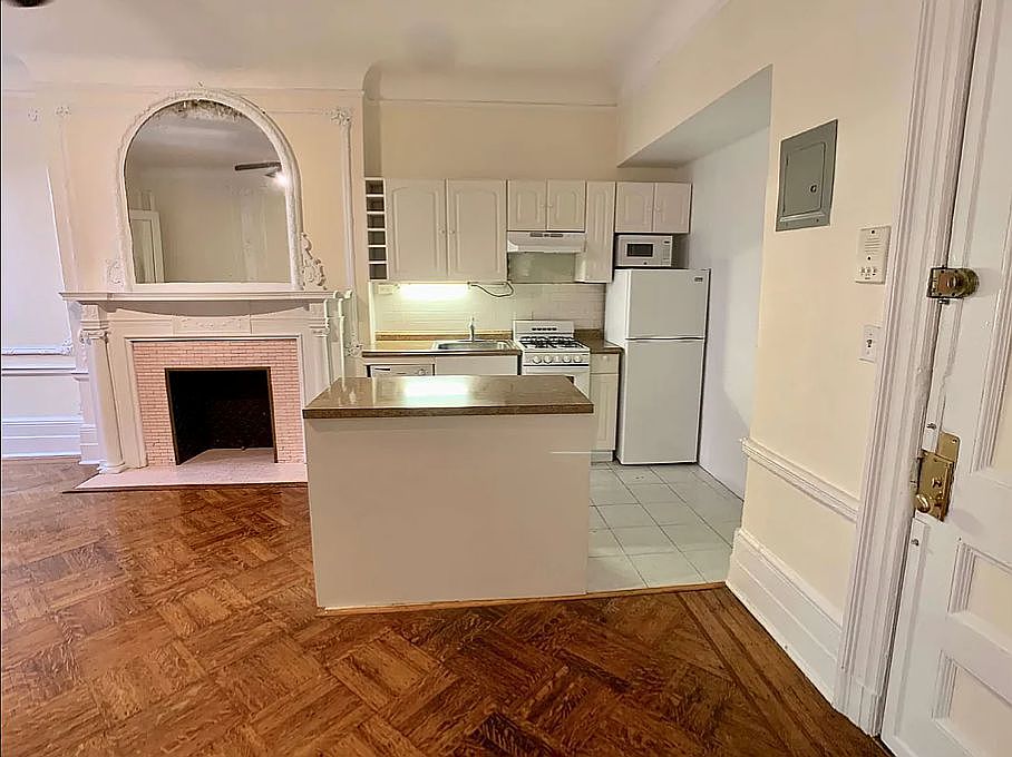 1st image of 307 W 105th St APT 3B