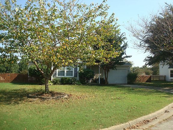 3rd image of 1012 Breckenridge Ct
