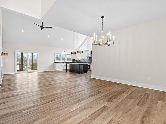 4th image of 815 Elmwood Ave