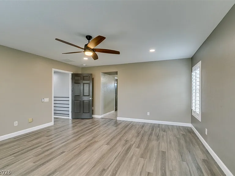1129 Emanuel St — Photo 39