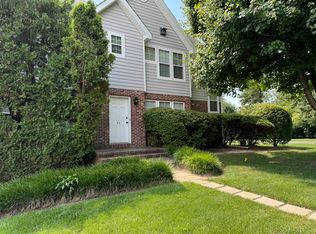 30 Sprucewood Blvd, Central Islip, NY 11722