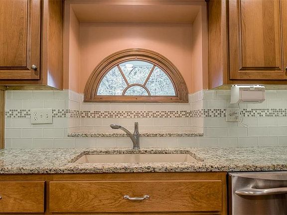 Deep farm style sink
