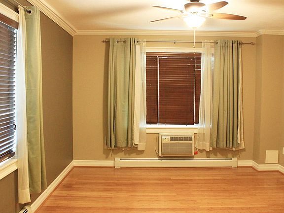 3rd image of 739 Brook Ave #1