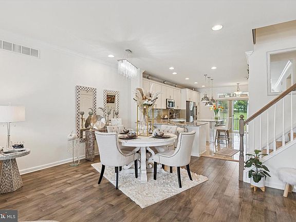 3rd image of 5924 Ravel Ln