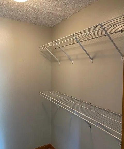5105 Lake Dr — Photo 18