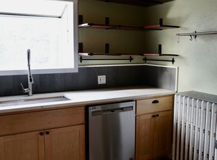 8607 SE Morrison St, Portland, OR 97216