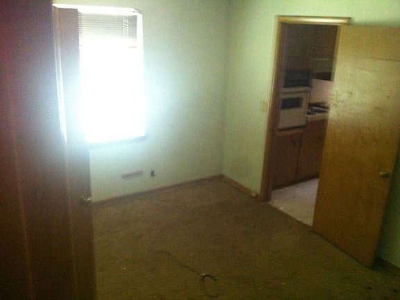 4th image of 5013 S Broadway Pl
