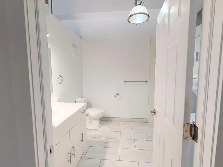 1445 Ouellette Ave — Photo 2