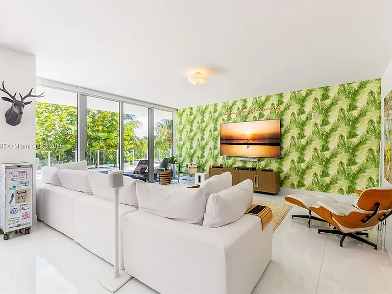 1 Collins Ave #207 — Photo 5