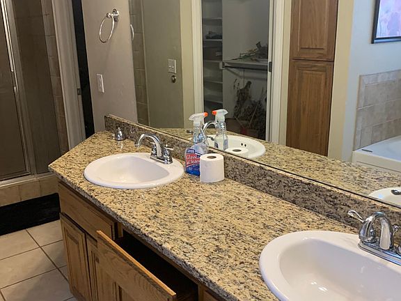 2nd image of 4208 Mackenzie Dr