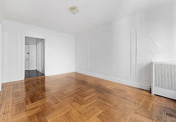 5th image of 596 Edgecombe Ave #4E