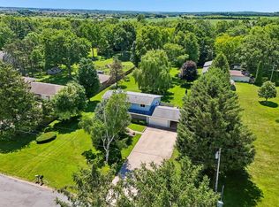 4833 Windsor Prairie Rd, Deforest, WI 53532